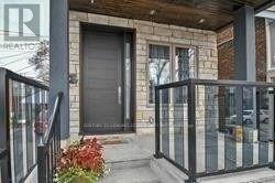 Lower 1 - 140 Gowan Avenue, Toronto (Danforth Village-East York), Ca