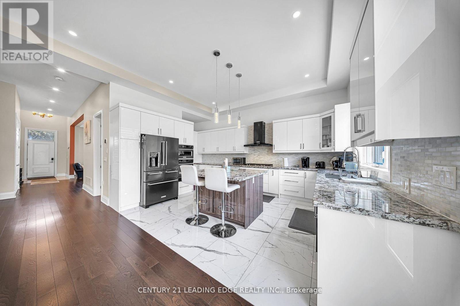 736 Hillview Crescent, Pickering, Ontario  L1W 2S1 - Photo 10 - E12402613
