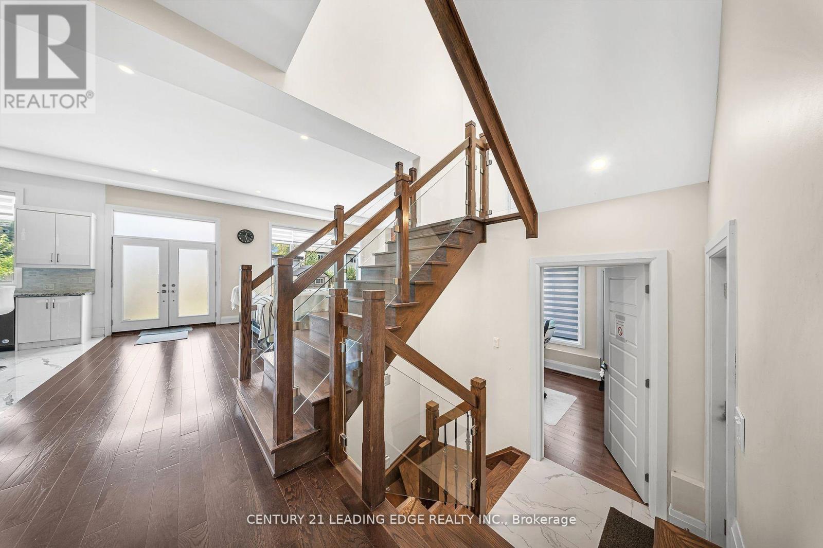 736 Hillview Crescent, Pickering, Ontario  L1W 2S1 - Photo 14 - E12402613