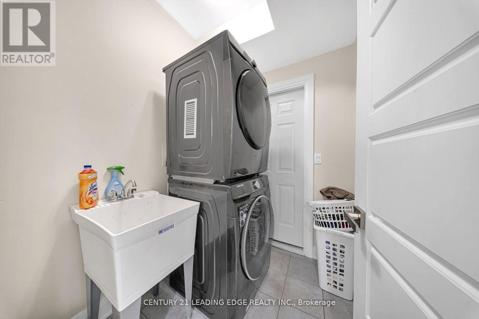 736 Hillview Crescent, Pickering, Ontario  L1W 2S1 - Photo 38 - E12402613
