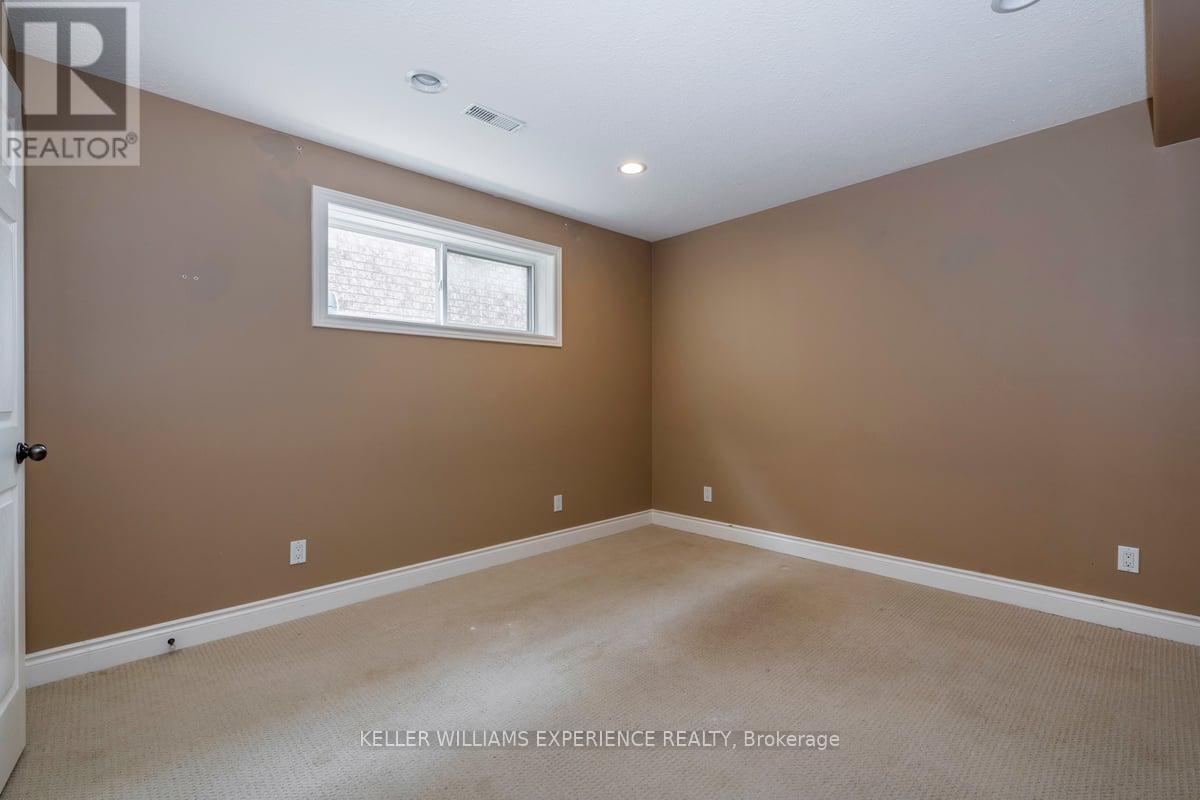 33 Primrose Crescent, Barrie, Ontario  L4N 3Y9 - Photo 34 - S12381321