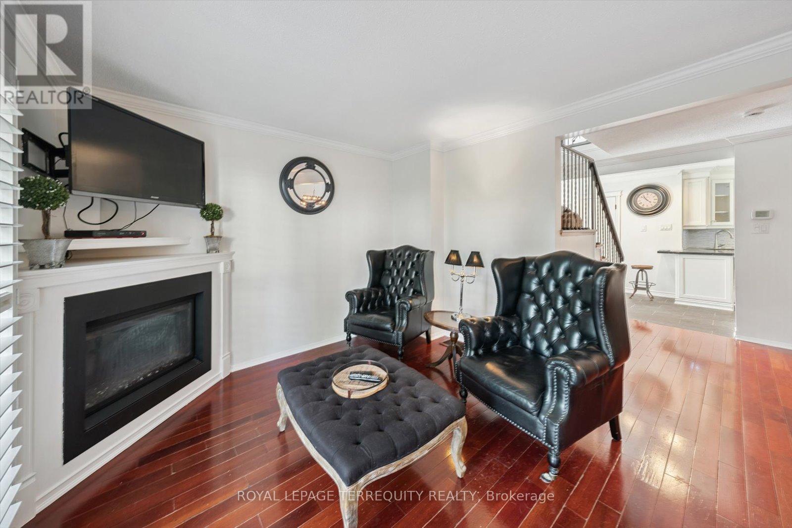 1825 Hyde Mill Crescent, Mississauga, Ontario  L5N 0A7 - Photo 18 - W12402589