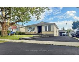 15 Strathavon Drive, Toronto (Mount Olive-Silverstone-Jamestown), Ca