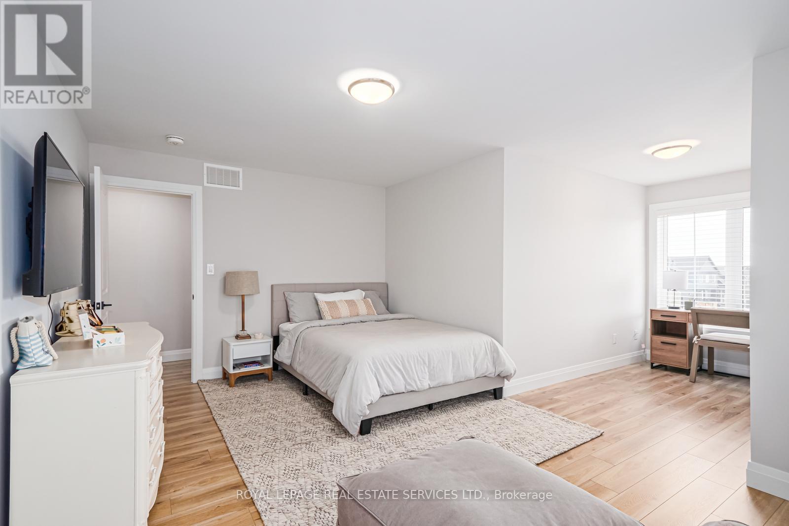 172 Courtland Street, Blue Mountains, Ontario  L9Y 4E4 - Photo 17 - X12402608