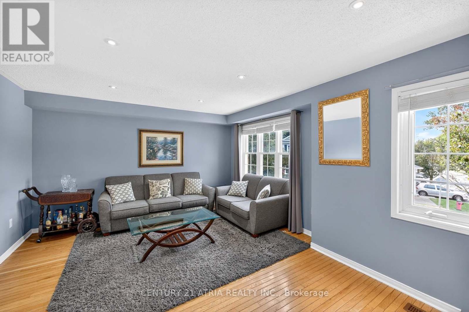 12b - 51 Northern Heights Drive, Richmond Hill (Langstaff), Ontario  L4B 4C9 - Photo 12 - N12402631
