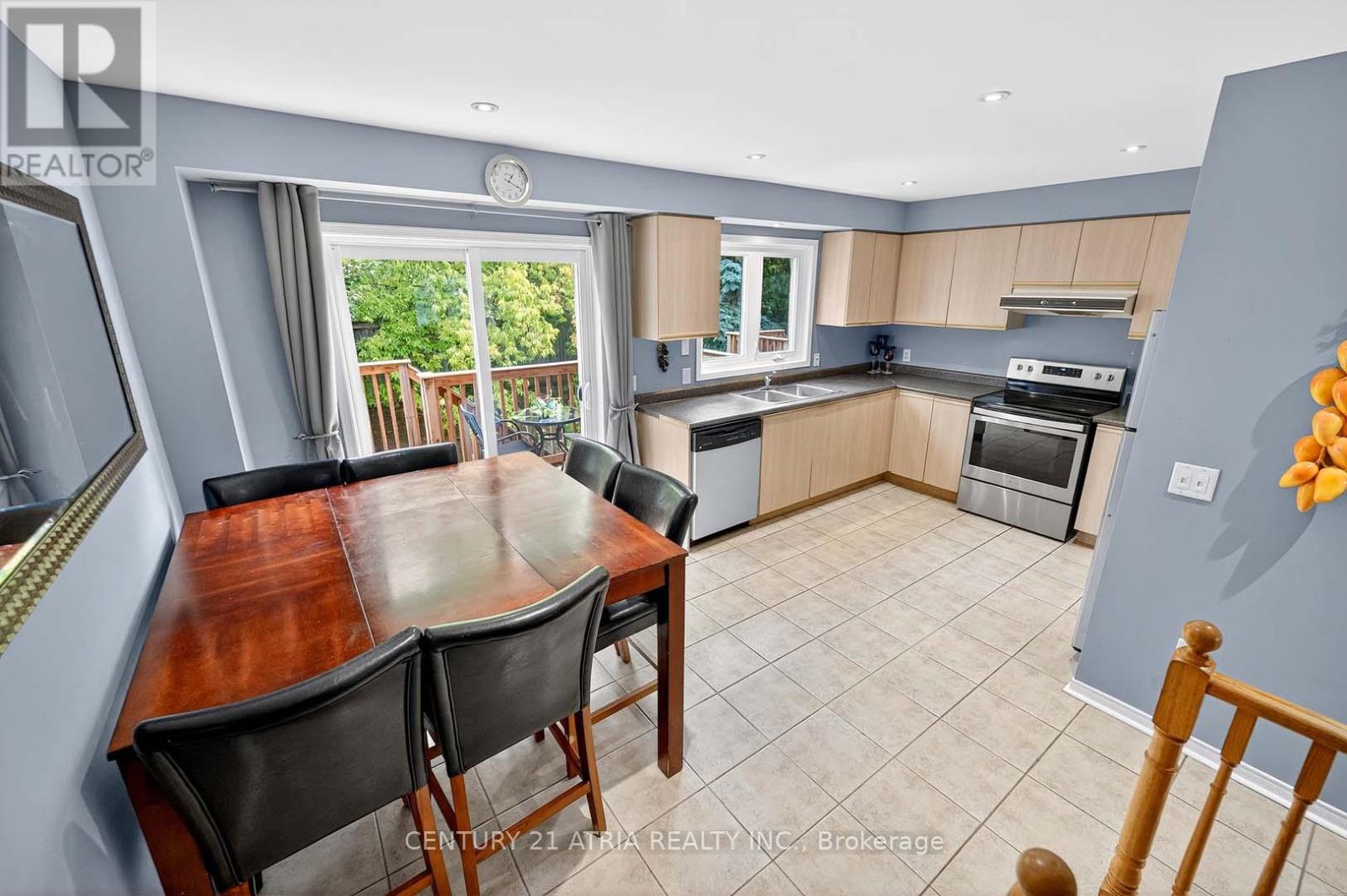 12b - 51 Northern Heights Drive, Richmond Hill (Langstaff), Ontario  L4B 4C9 - Photo 18 - N12402631