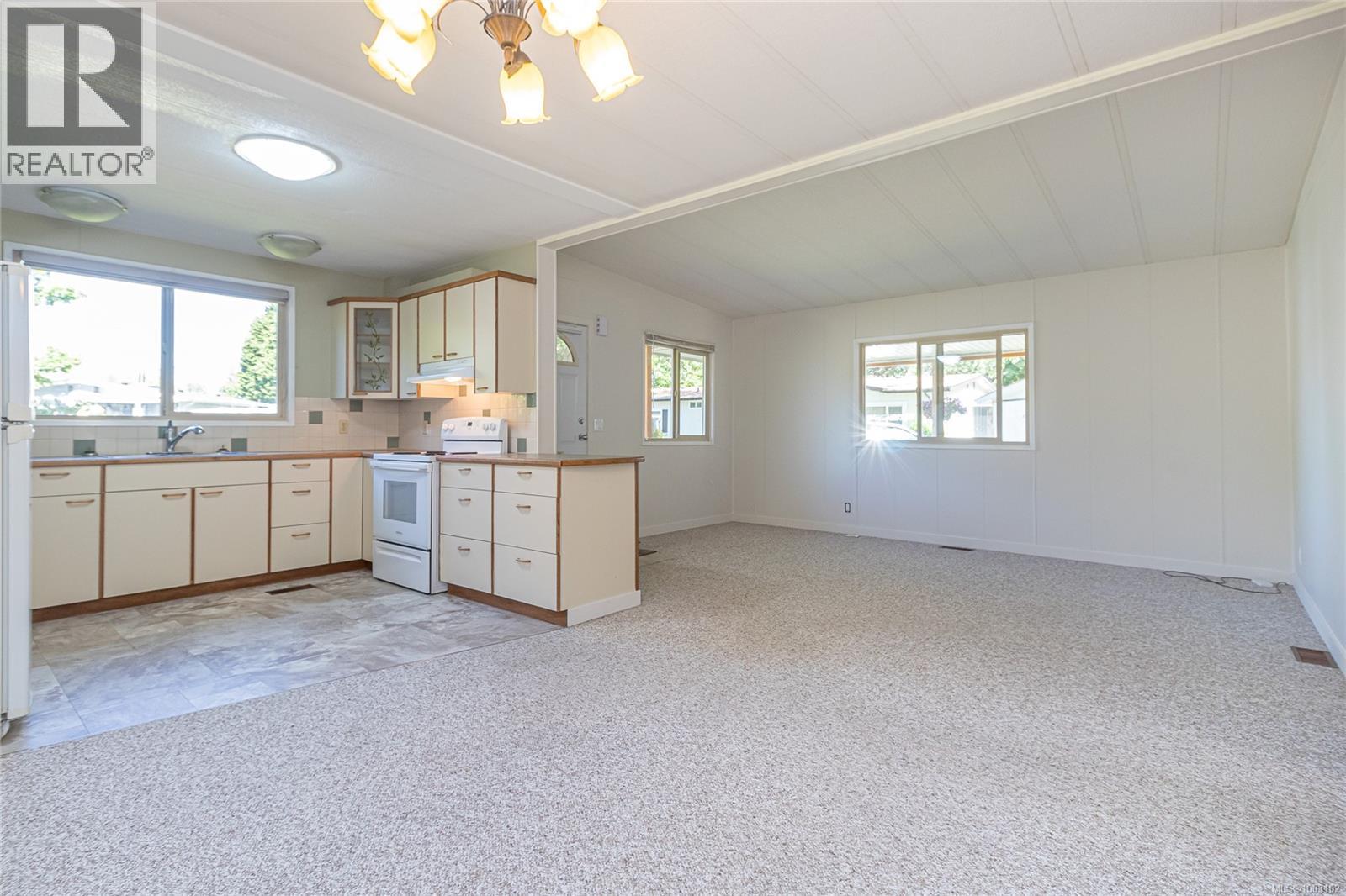2177 Summergate Blvd, Sidney, British Columbia  V8L 4K9 - Photo 10 - 1003102