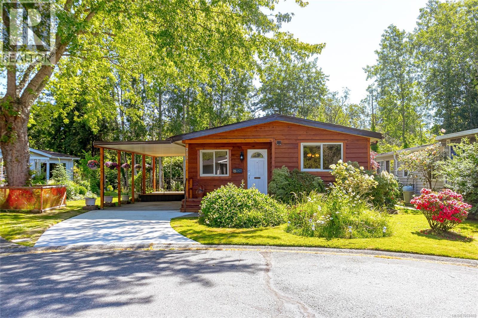 2177 Summergate Blvd, Sidney, British Columbia  V8L 4K9 - Photo 2 - 1003102