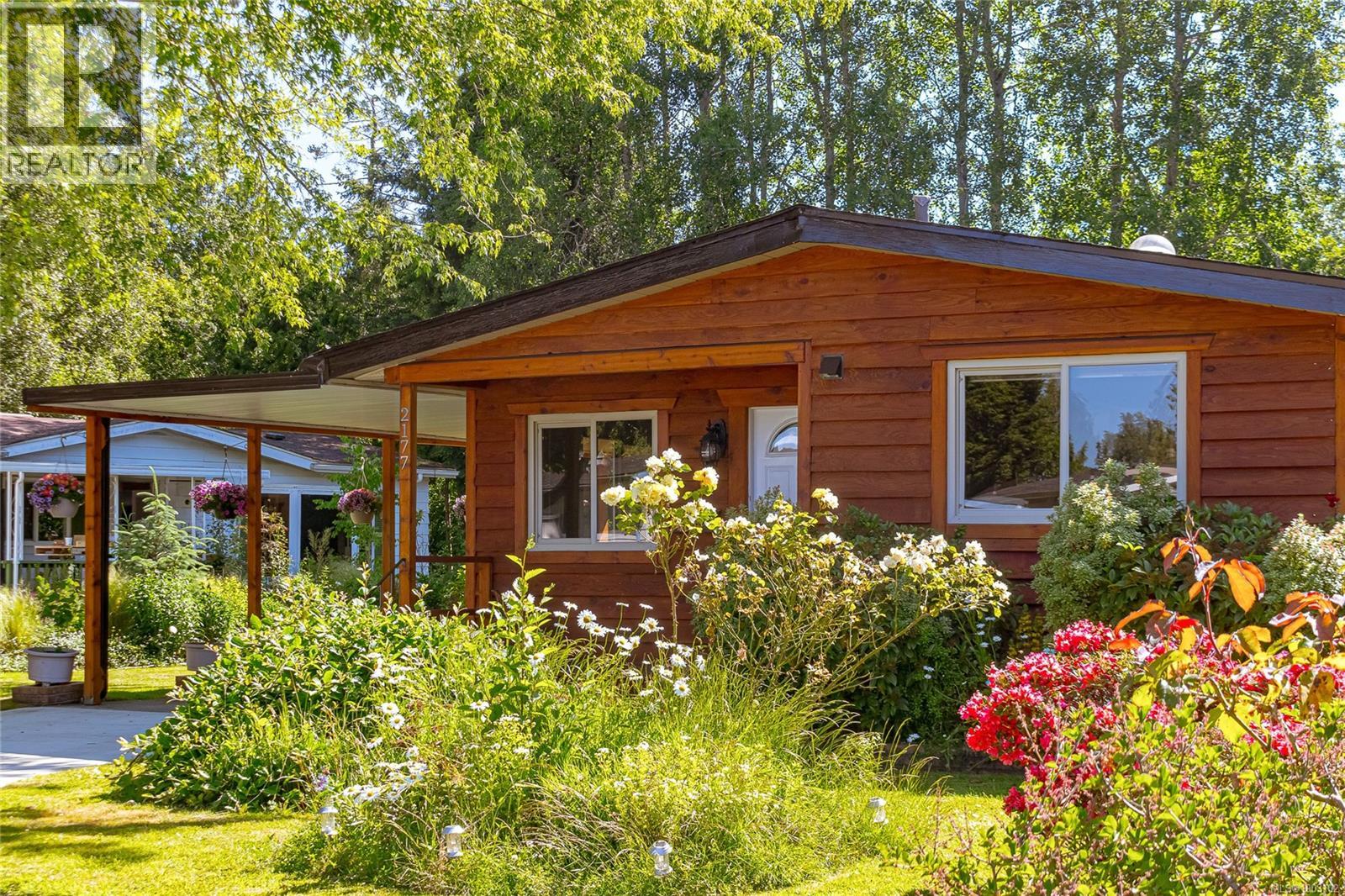 2177 Summergate Blvd, Sidney, British Columbia  V8L 4K9 - Photo 5 - 1003102