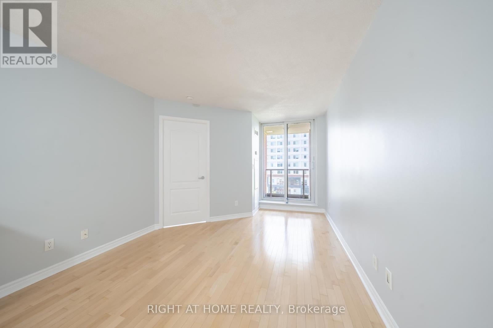703 - 4080 Living Arts Drive, Mississauga (City Centre), Ontario  L5B 4N3 - Photo 12 - W12402634