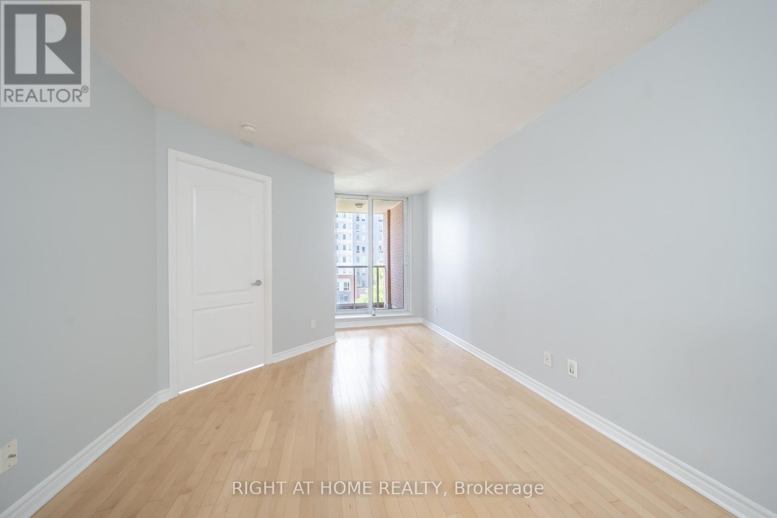 703 - 4080 Living Arts Drive, Mississauga (City Centre), Ontario  L5B 4N3 - Photo 13 - W12402634