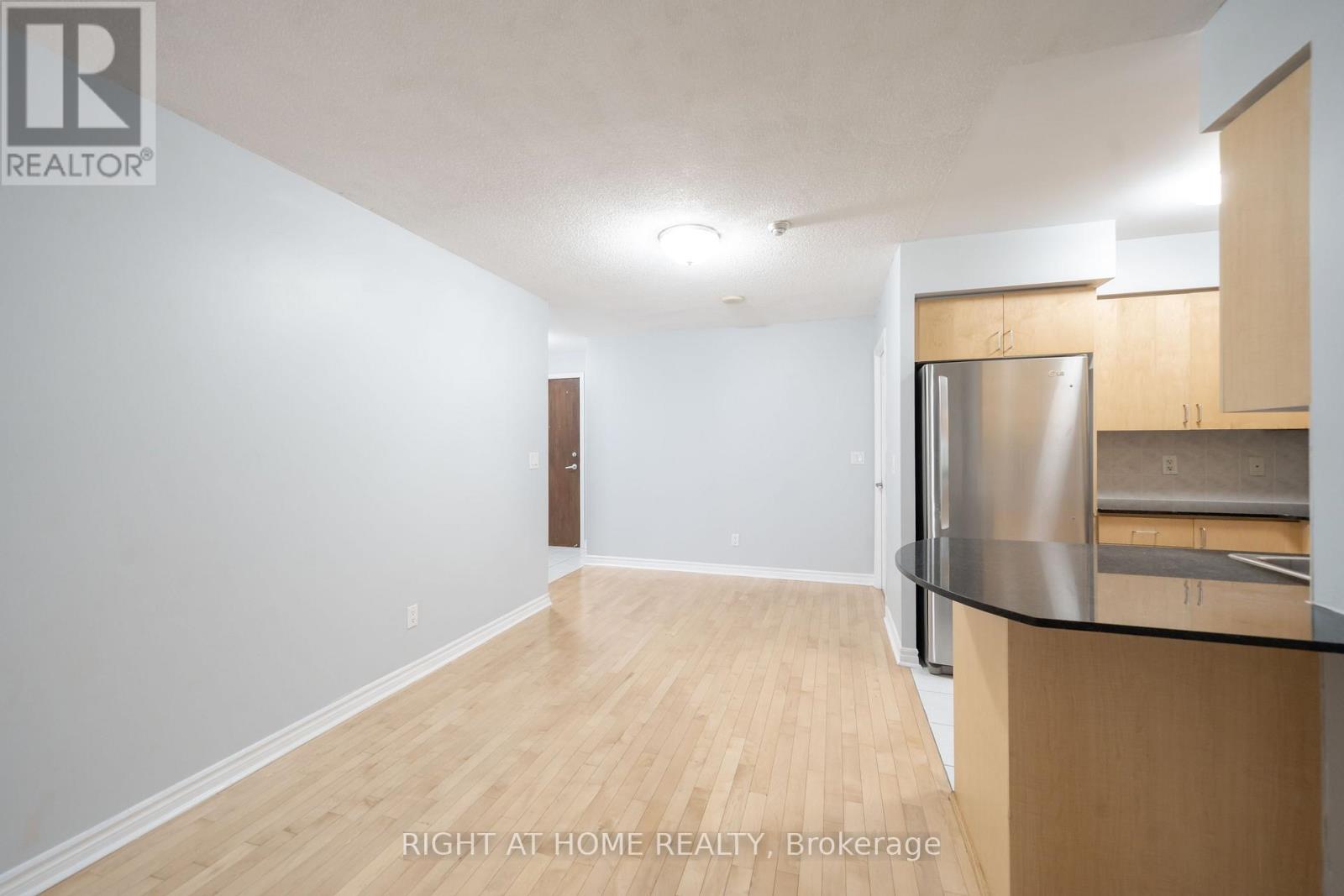 703 - 4080 Living Arts Drive, Mississauga (City Centre), Ontario  L5B 4N3 - Photo 14 - W12402634