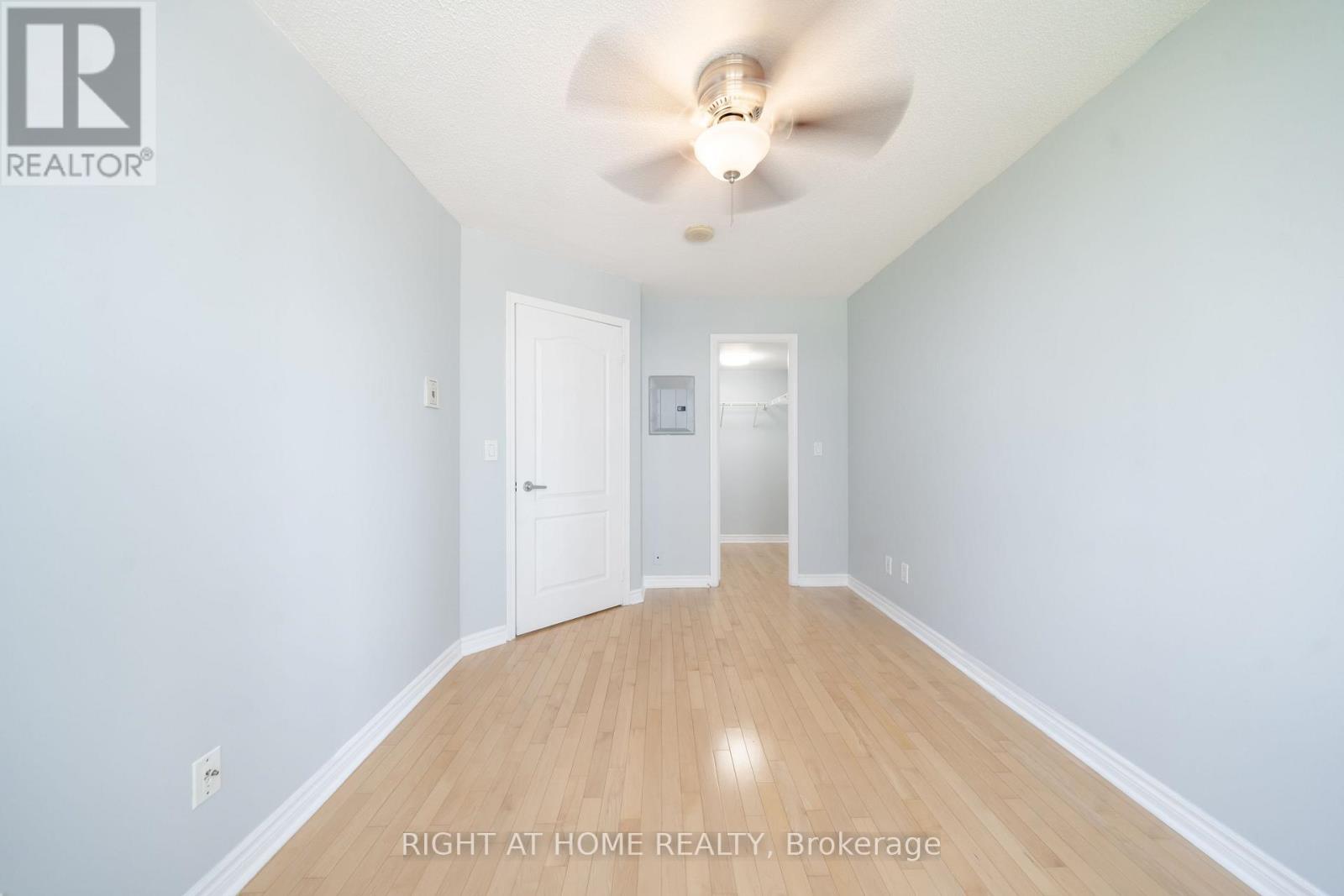 703 - 4080 Living Arts Drive, Mississauga (City Centre), Ontario  L5B 4N3 - Photo 17 - W12402634