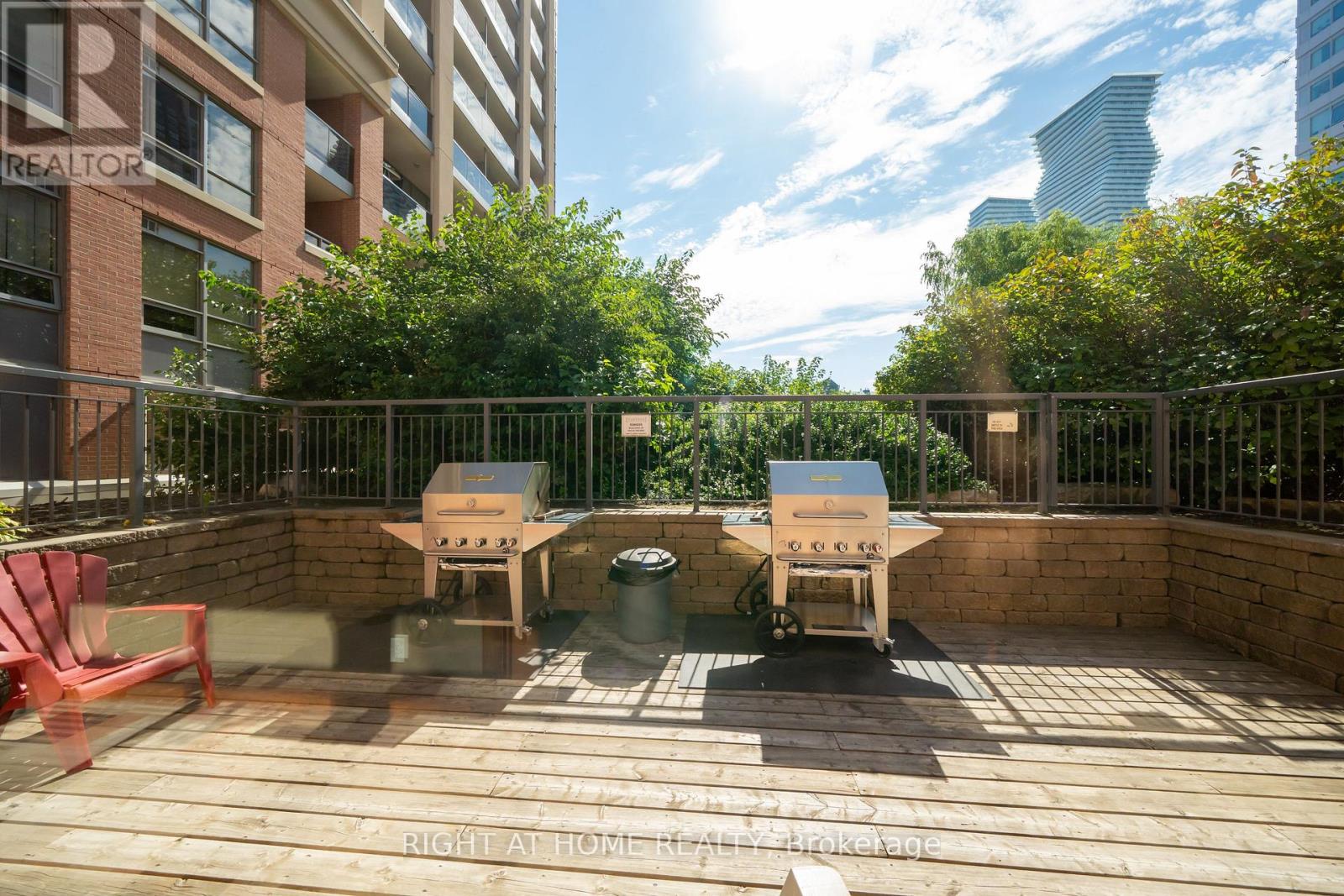 703 - 4080 Living Arts Drive, Mississauga (City Centre), Ontario  L5B 4N3 - Photo 24 - W12402634