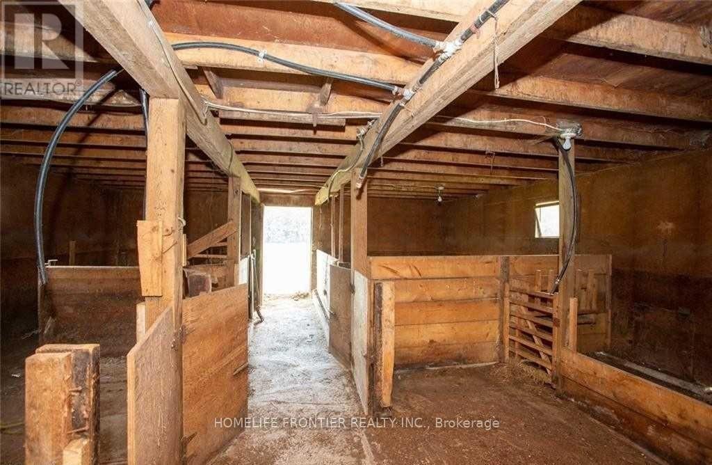 825 Prospect Road, Kawartha Lakes, Ontario  K0M 2T0 - Photo 10 - X12402638