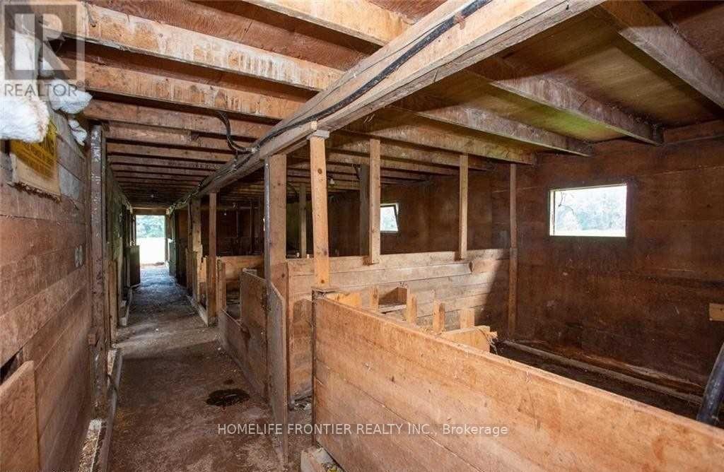 825 Prospect Road, Kawartha Lakes, Ontario  K0M 2T0 - Photo 7 - X12402638