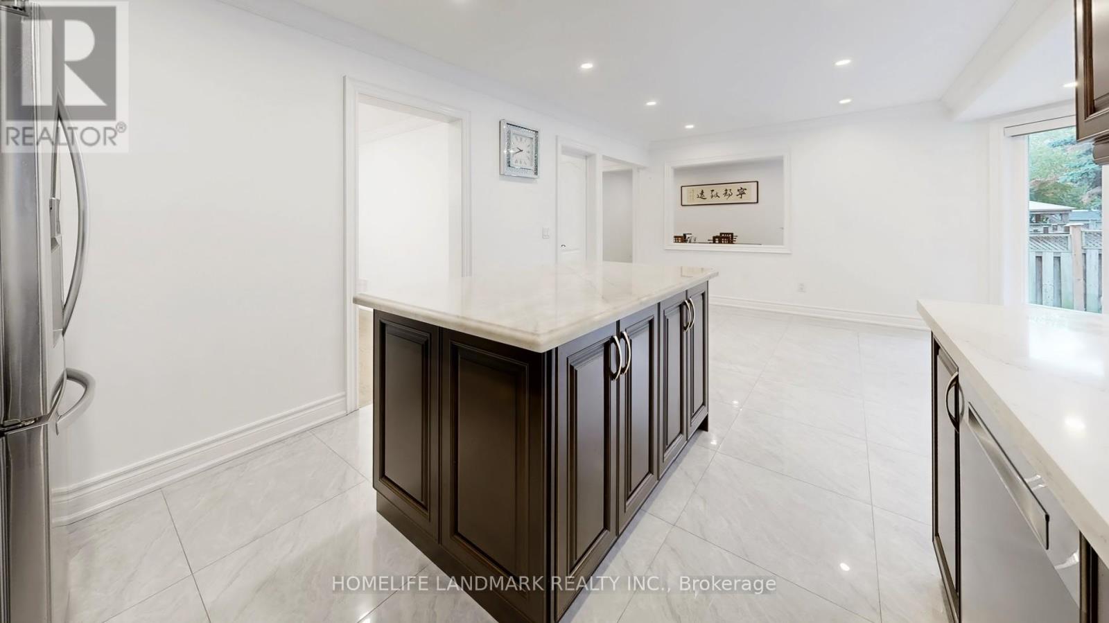 14 Casson Place, Markham, Ontario  L3R 0G2 - Photo 10 - N12396053