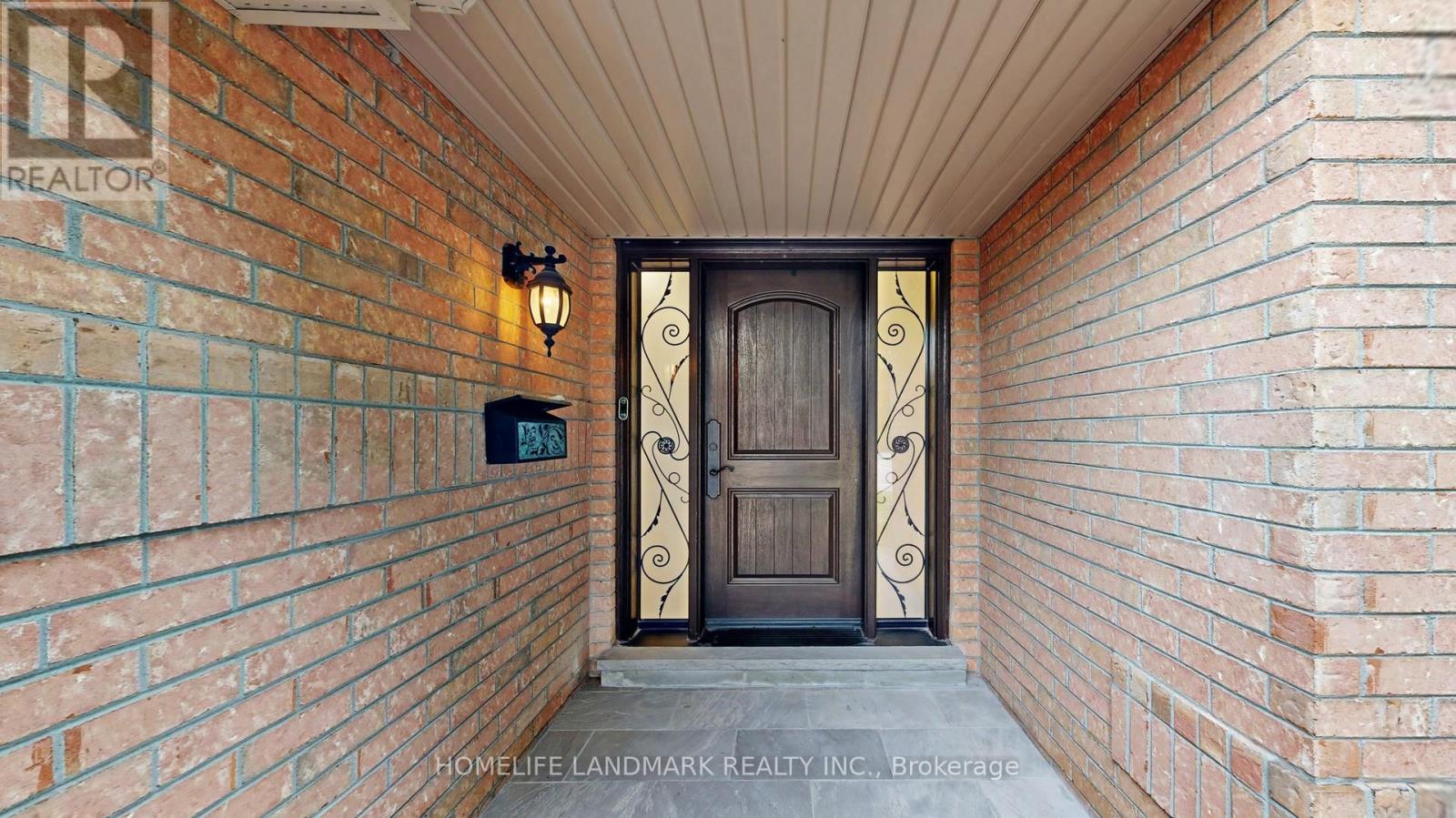 14 Casson Place, Markham, Ontario  L3R 0G2 - Photo 3 - N12396053