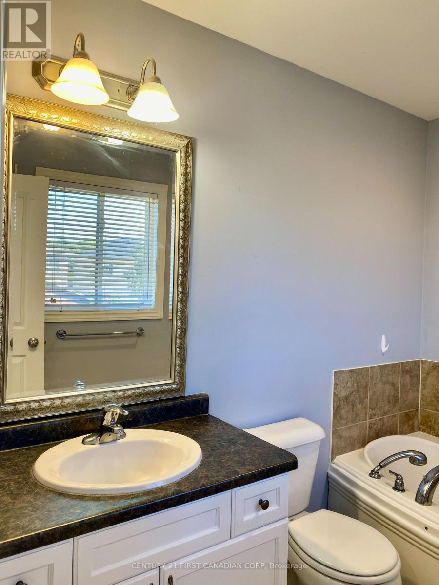 1678 Blackmaple Crescent, London East, Ontario  N5Y 6L6 - Photo 22 - X12397935