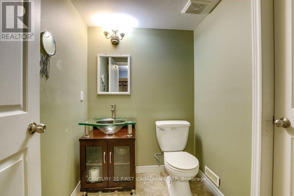 1678 Blackmaple Crescent, London East, Ontario  N5Y 6L6 - Photo 27 - X12397935