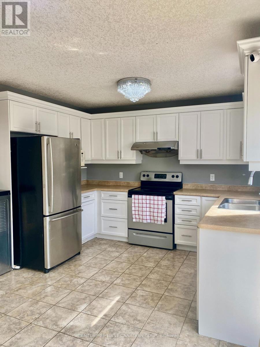 1678 Blackmaple Crescent, London East, Ontario  N5Y 6L6 - Photo 7 - X12397935