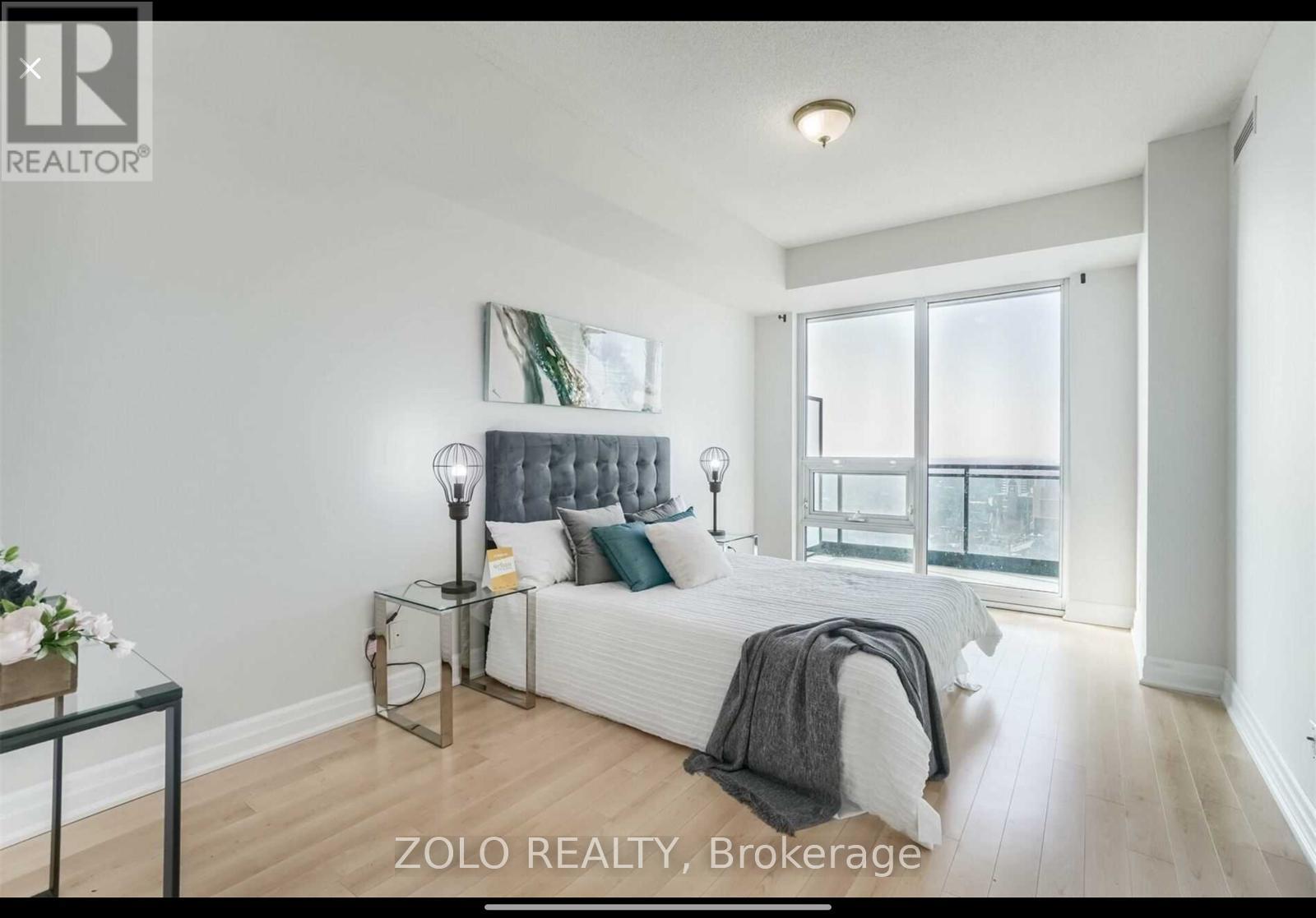1905 - 100 John Street, Brampton, Ontario  L6W 0A8 - Photo 12 - W12400748