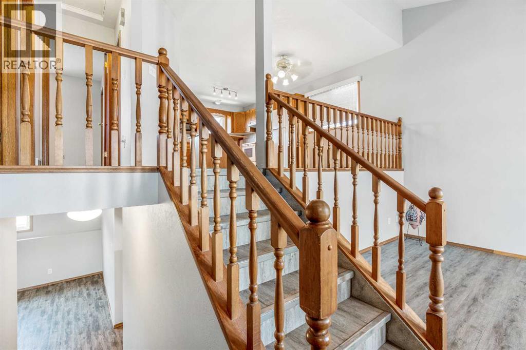 Property at 199 Mt Crandell Crescent W image 5
