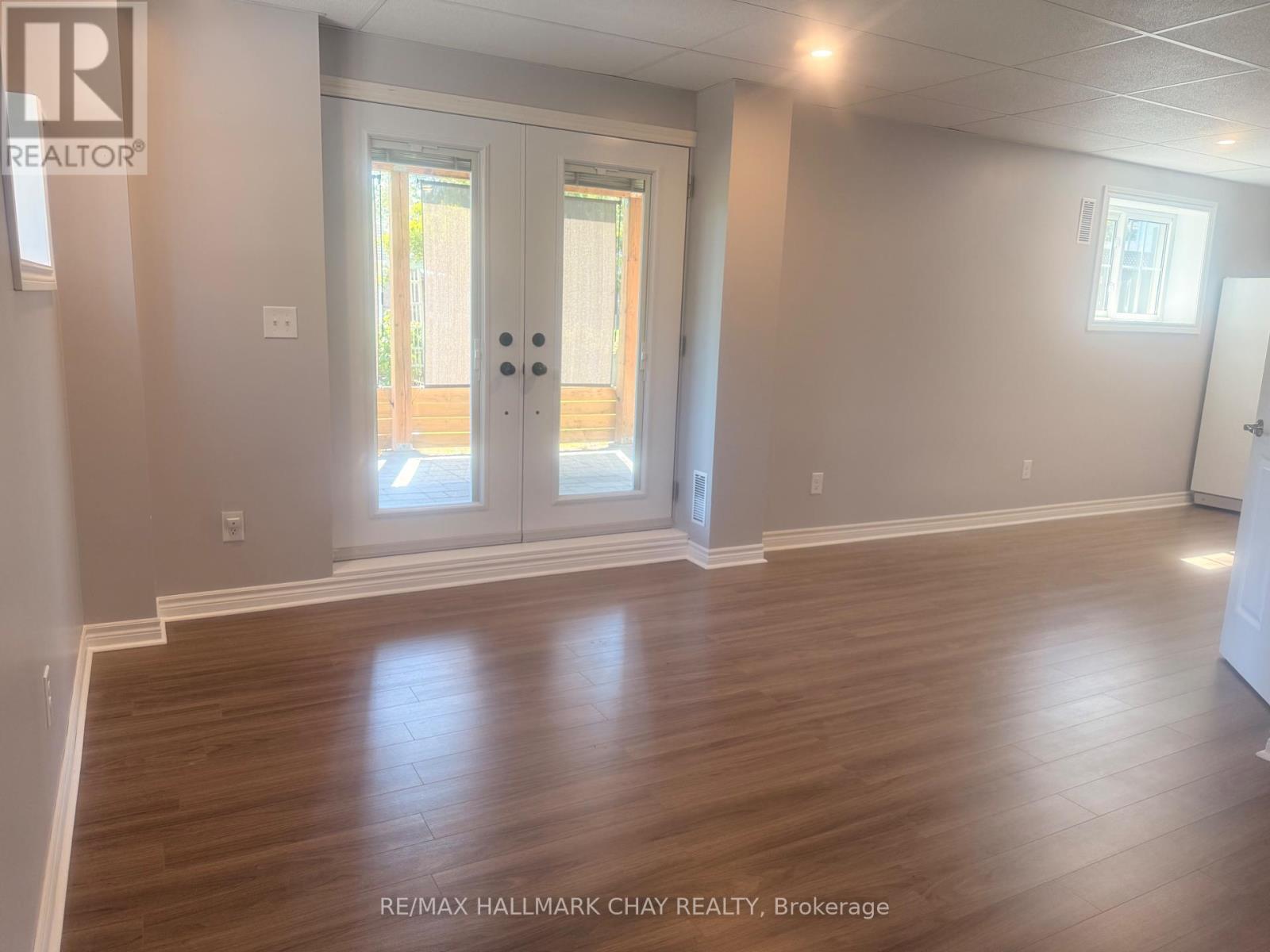 1047 Larch Street, Innisfil, Ontario  L0L 1C0 - Photo 20 - N12366702