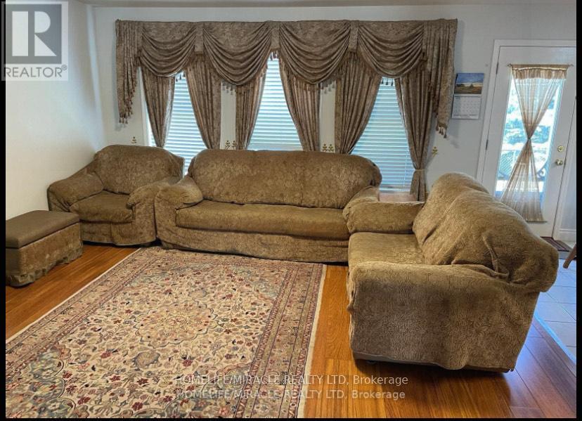 142 Coulthard Boulevard, Cambridge, Ontario  N1T 2J5 - Photo 4 - X12402650
