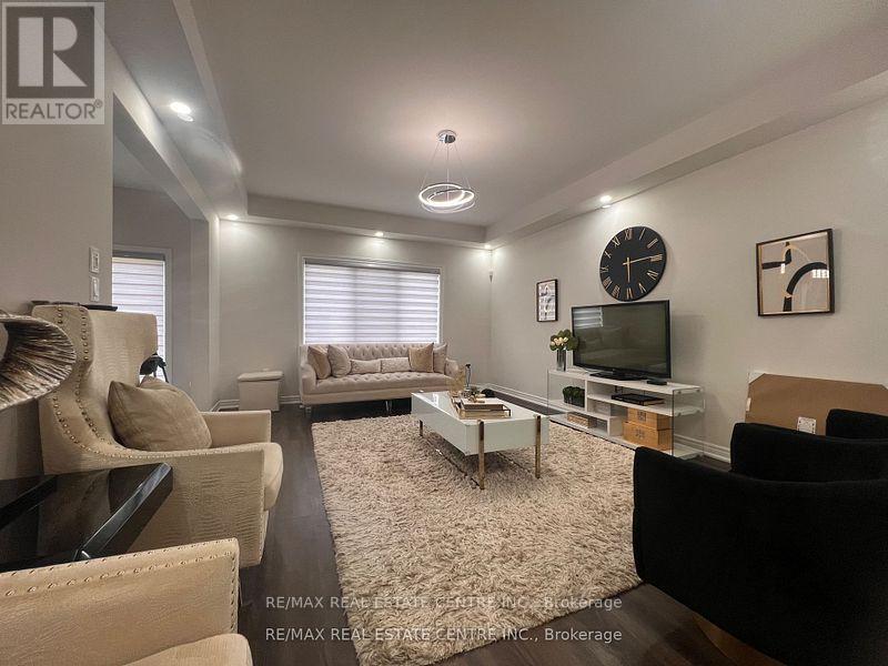 12 Swan Avenue, Pelham, Ontario  L0S 1E6 - Photo 14 - X12402652