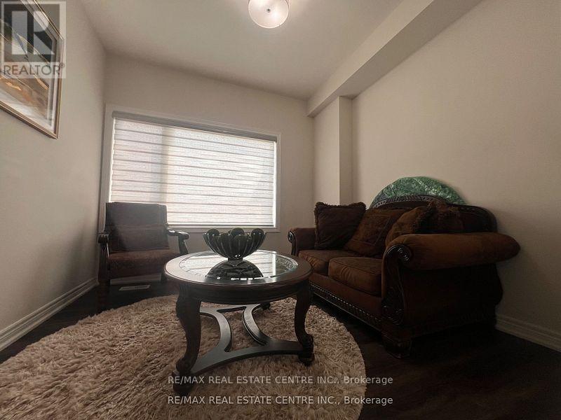 12 Swan Avenue, Pelham, Ontario  L0S 1E6 - Photo 16 - X12402652