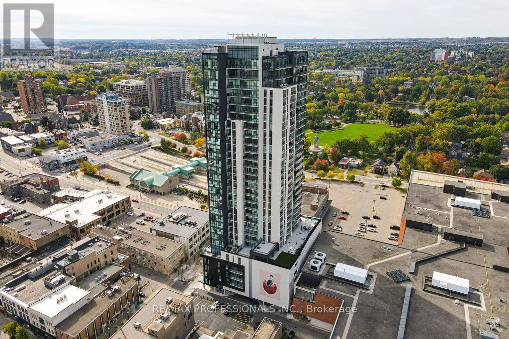903 - 60 Charles Street W, Kitchener, Ontario  N2G 0C9 - Photo 2 - X12402664
