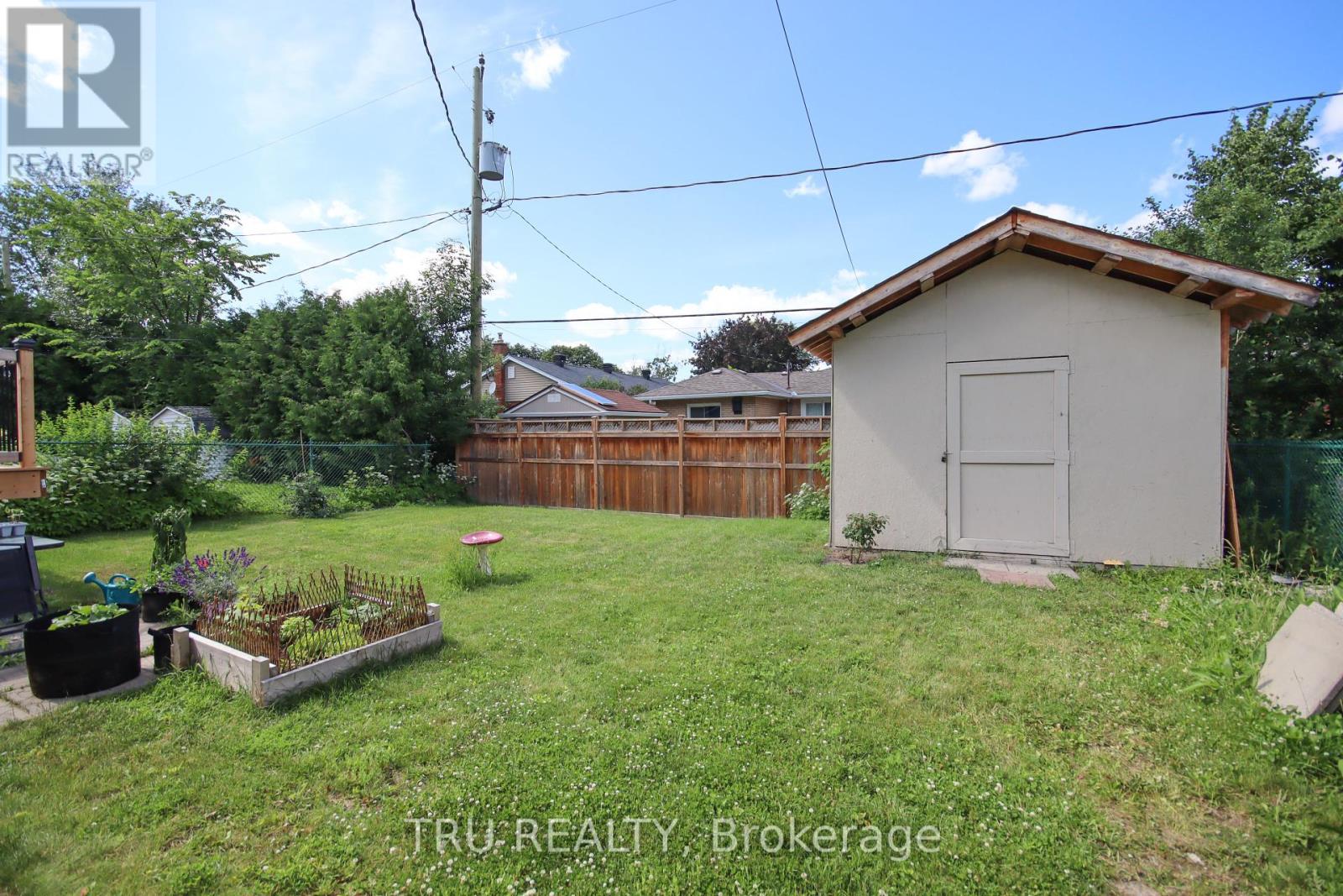 A - 759 Adams Avenue, Ottawa, Ontario  K1G 2Y1 - Photo 15 - X12402700