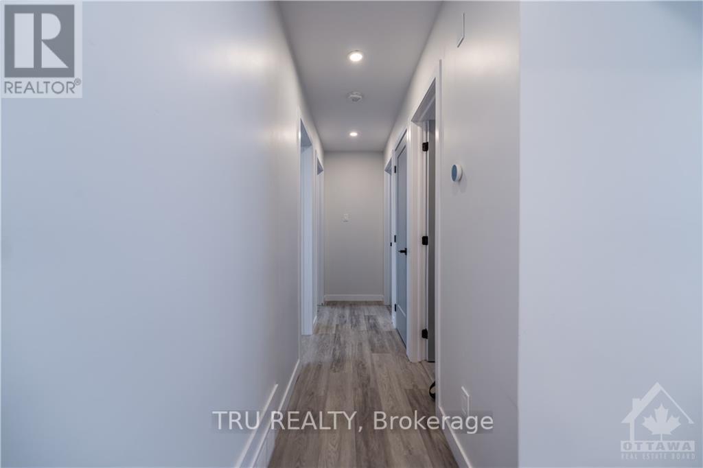 A - 759 Adams Avenue, Ottawa, Ontario  K1G 2Y1 - Photo 7 - X12402700