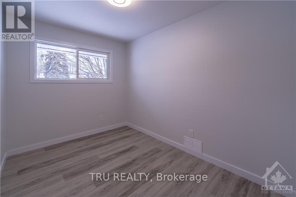 A - 759 Adams Avenue, Ottawa, Ontario  K1G 2Y1 - Photo 8 - X12402700