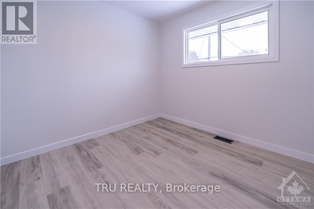 A - 759 Adams Avenue, Ottawa, Ontario  K1G 2Y1 - Photo 9 - X12402700