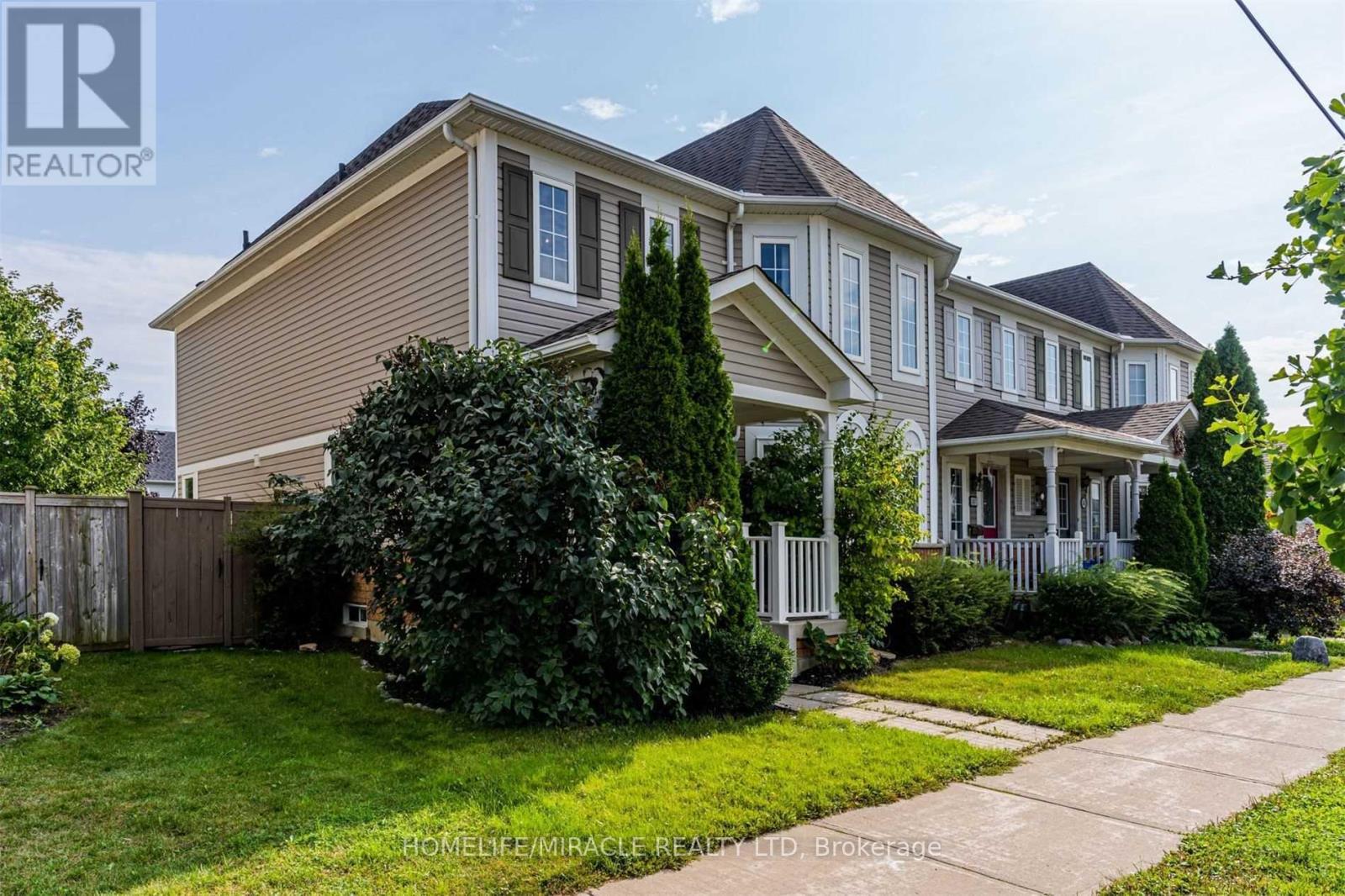 149 Carnwith Drive E, Whitby (Brooklin), Ontario  L1M 2J5 - Photo 2 - E12402701