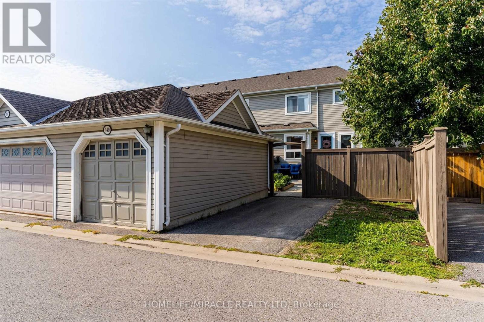 149 Carnwith Drive E, Whitby (Brooklin), Ontario  L1M 2J5 - Photo 5 - E12402701