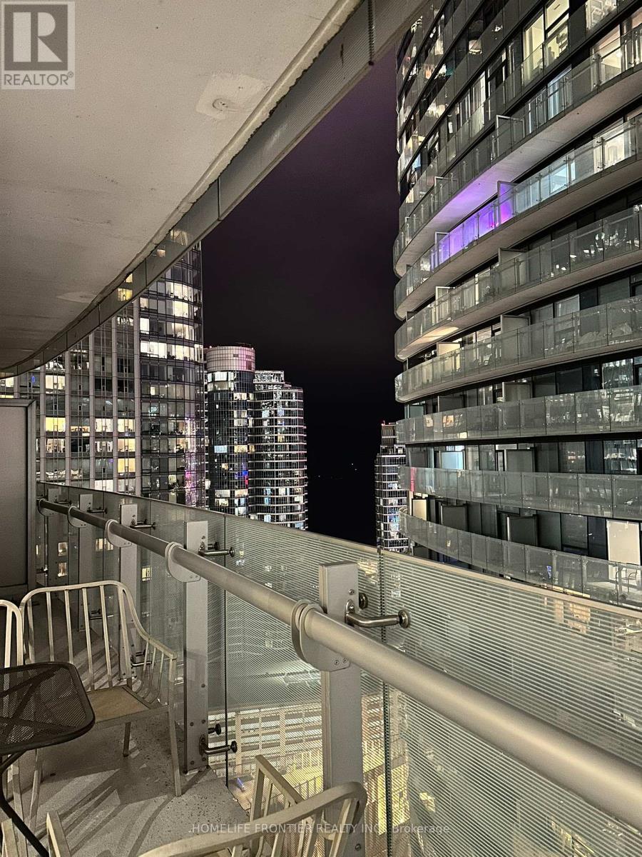 2406 - 14 York Street, Toronto, Ontario  M5J 0B1 - Photo 11 - C12398572