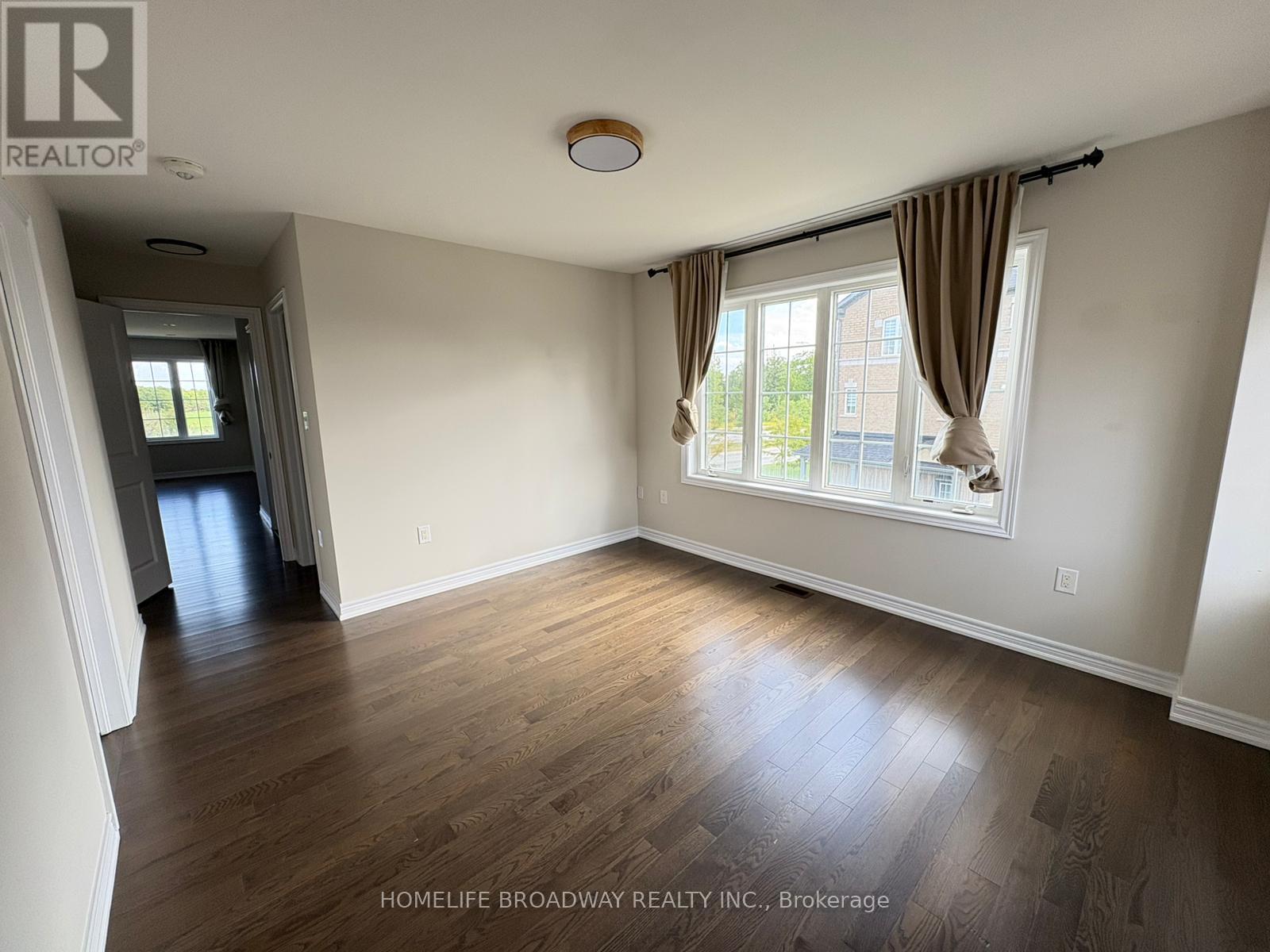1906 Donald Cousens Parkway, Markham, Ontario  L6B 1M4 - Photo 12 - N12402265