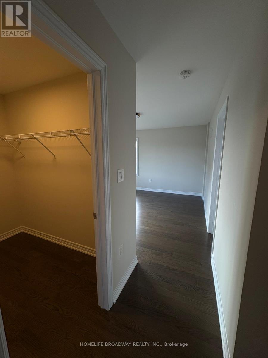 1906 Donald Cousens Parkway, Markham, Ontario  L6B 1M4 - Photo 13 - N12402265