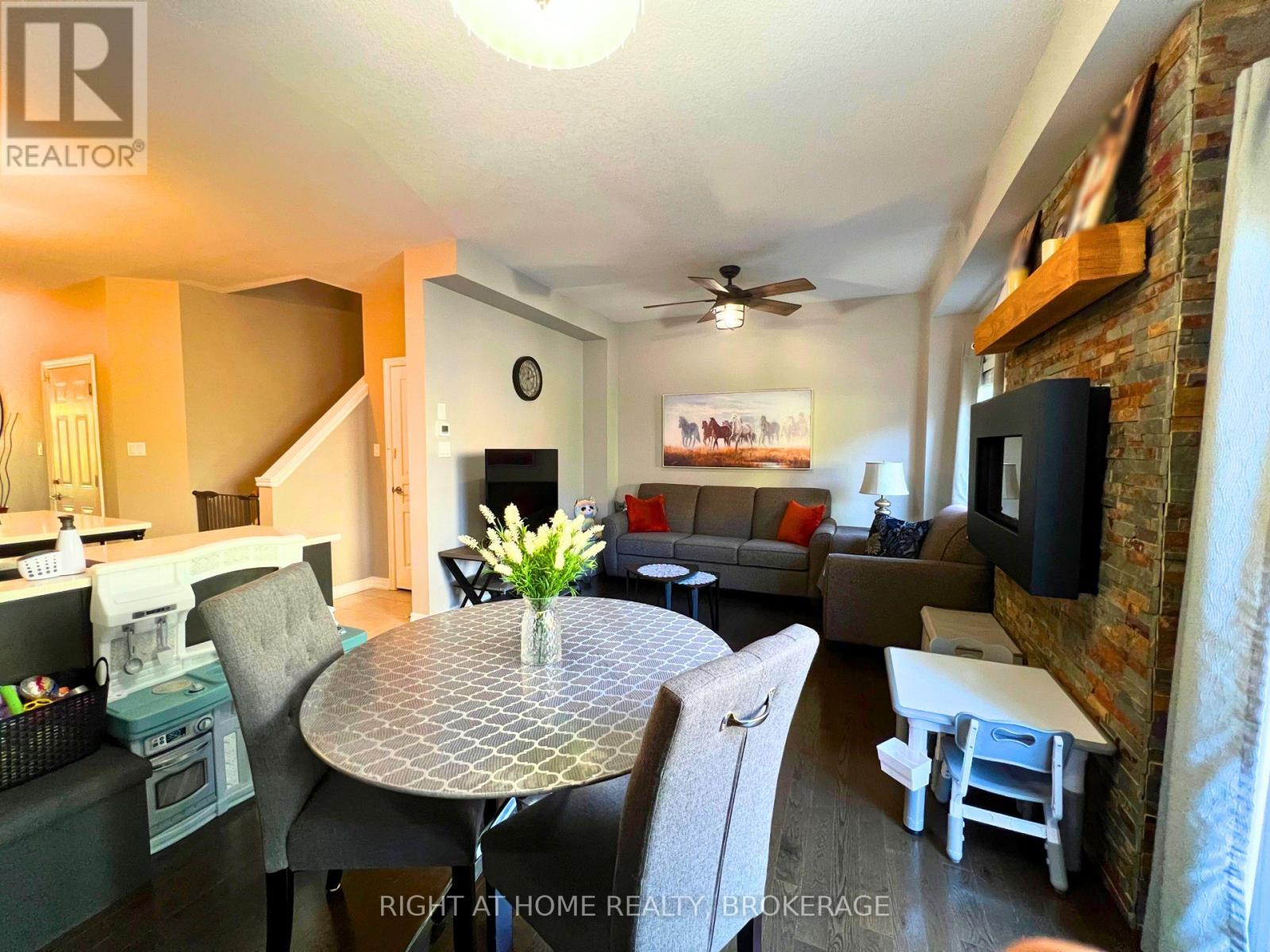 Property at 33 - 541 WINSTON ROAD image 3