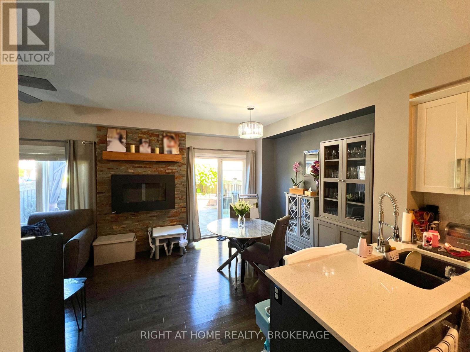 Property at 33 - 541 WINSTON ROAD image 4