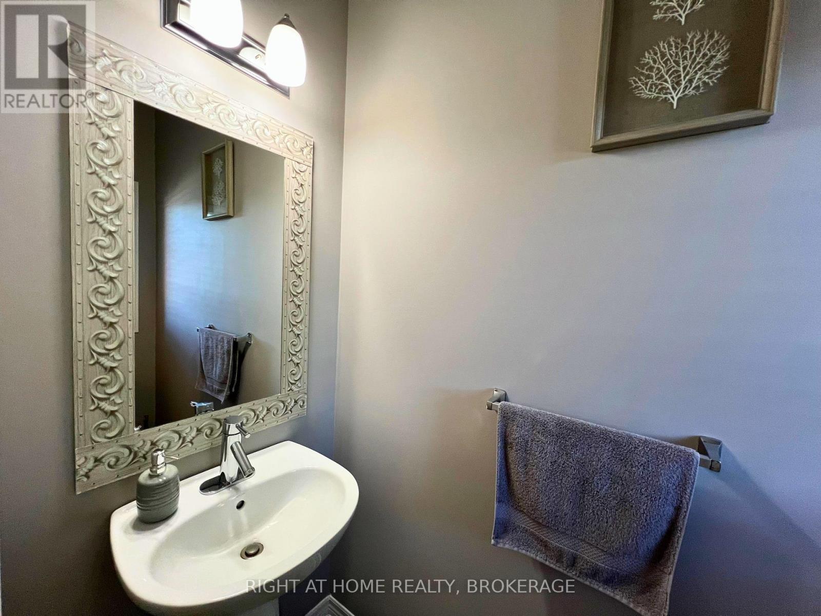 33 - 541 Winston Road, Grimsby, Ontario  L3M 0C5 - Photo 7 - X12402717