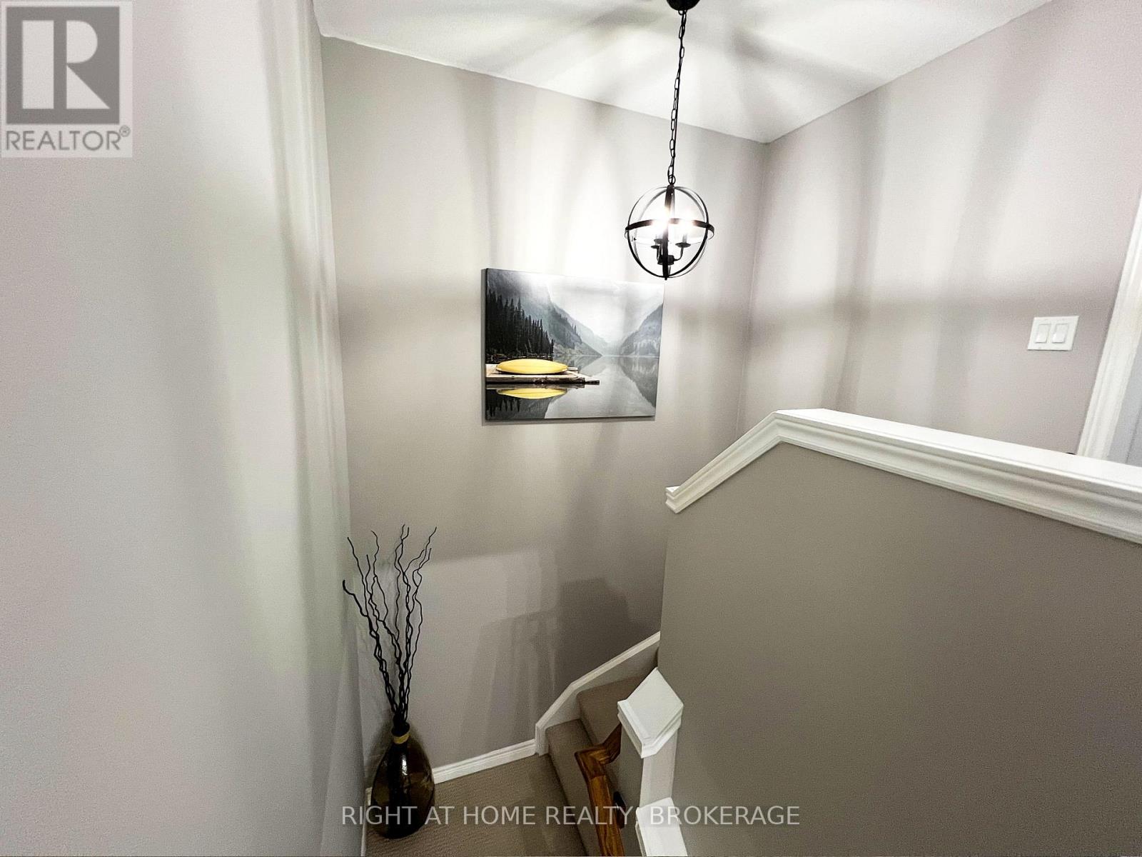 33 - 541 Winston Road, Grimsby, Ontario  L3M 0C5 - Photo 9 - X12402717