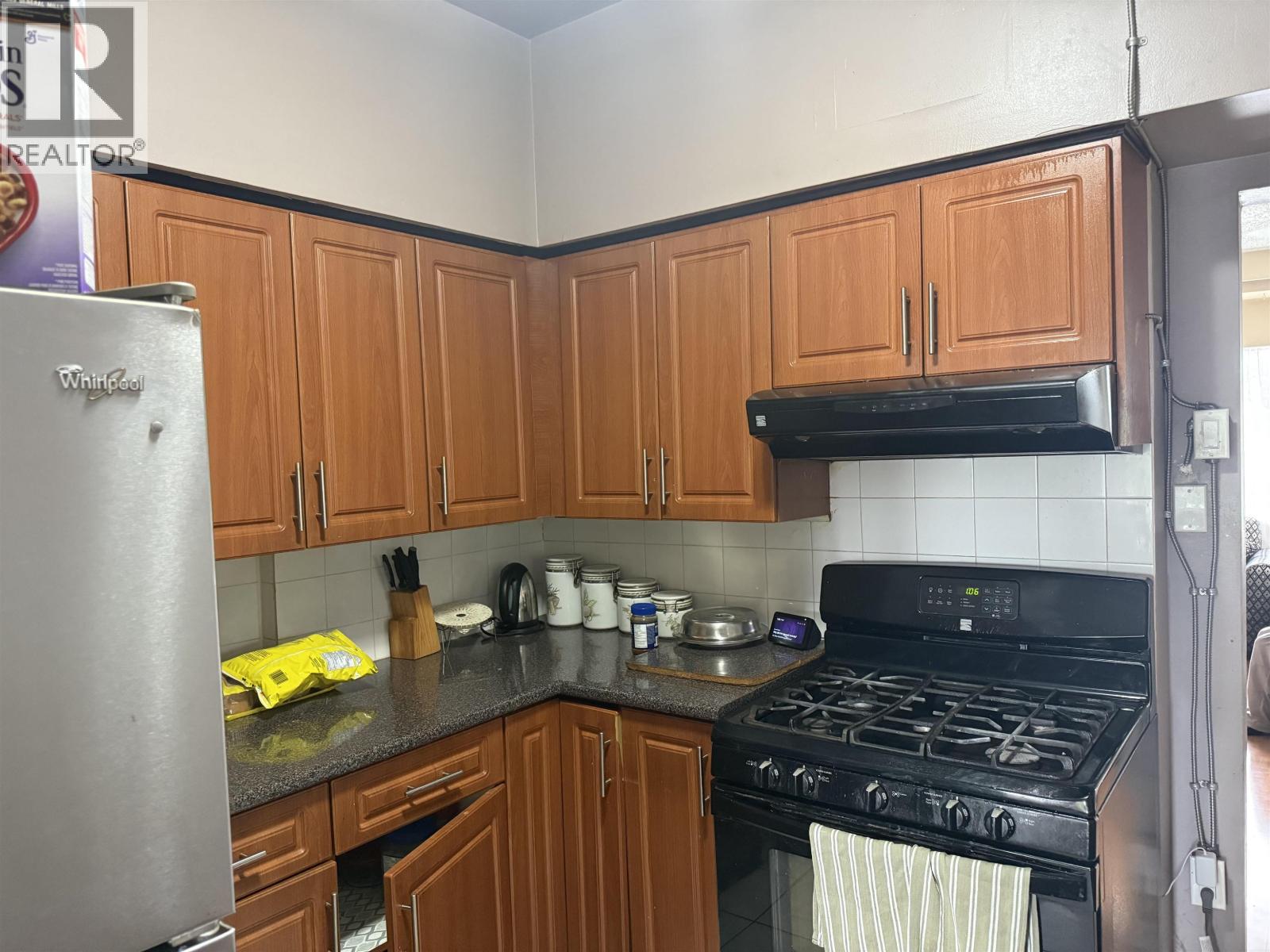 8125 St. George Street, Vancouver, British Columbia  V5X 3S4 - Photo 2 - R3043399