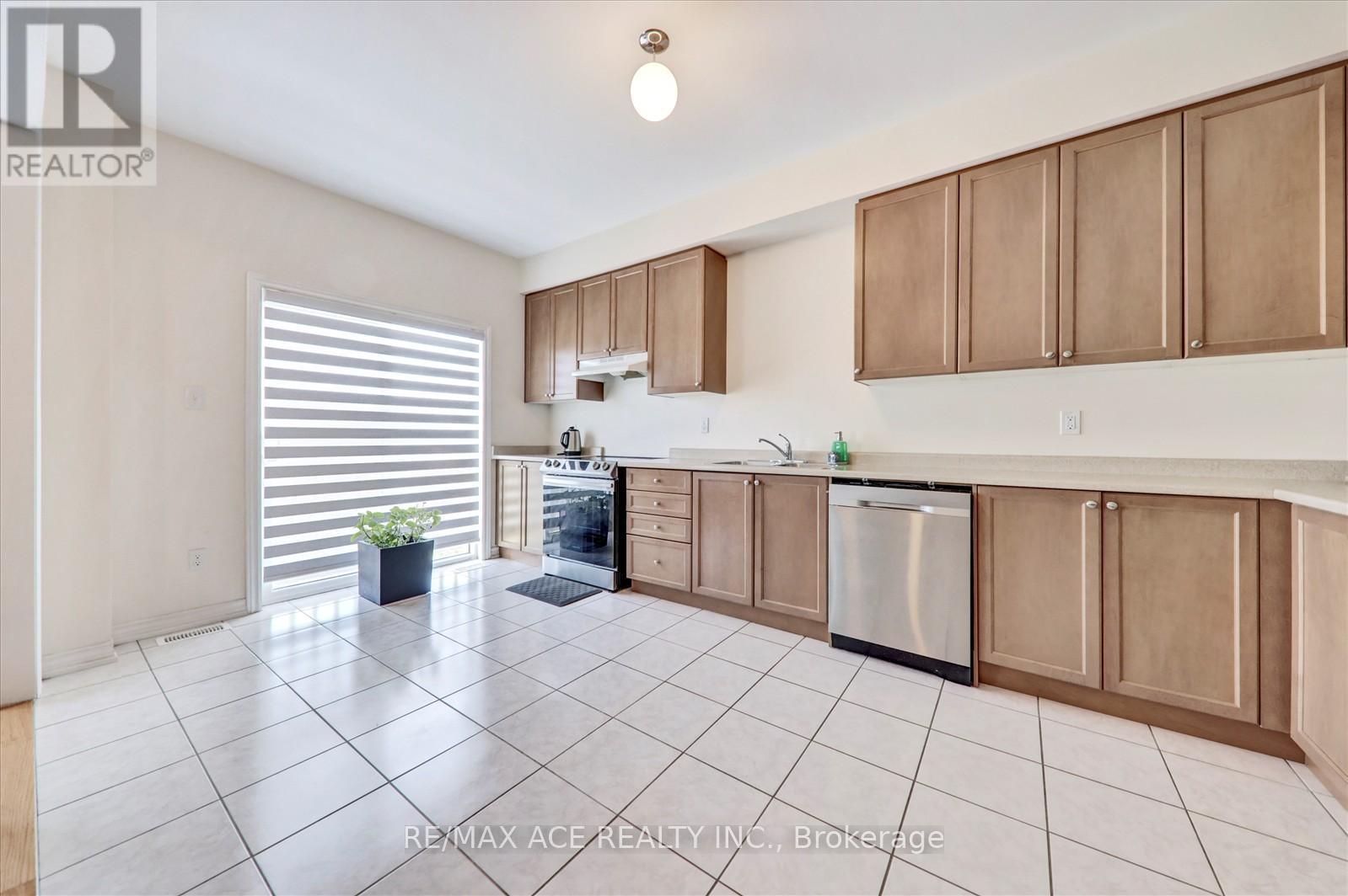 1097 Cameo Street, Pickering, Ontario  L1X 0L7 - Photo 14 - E12402711