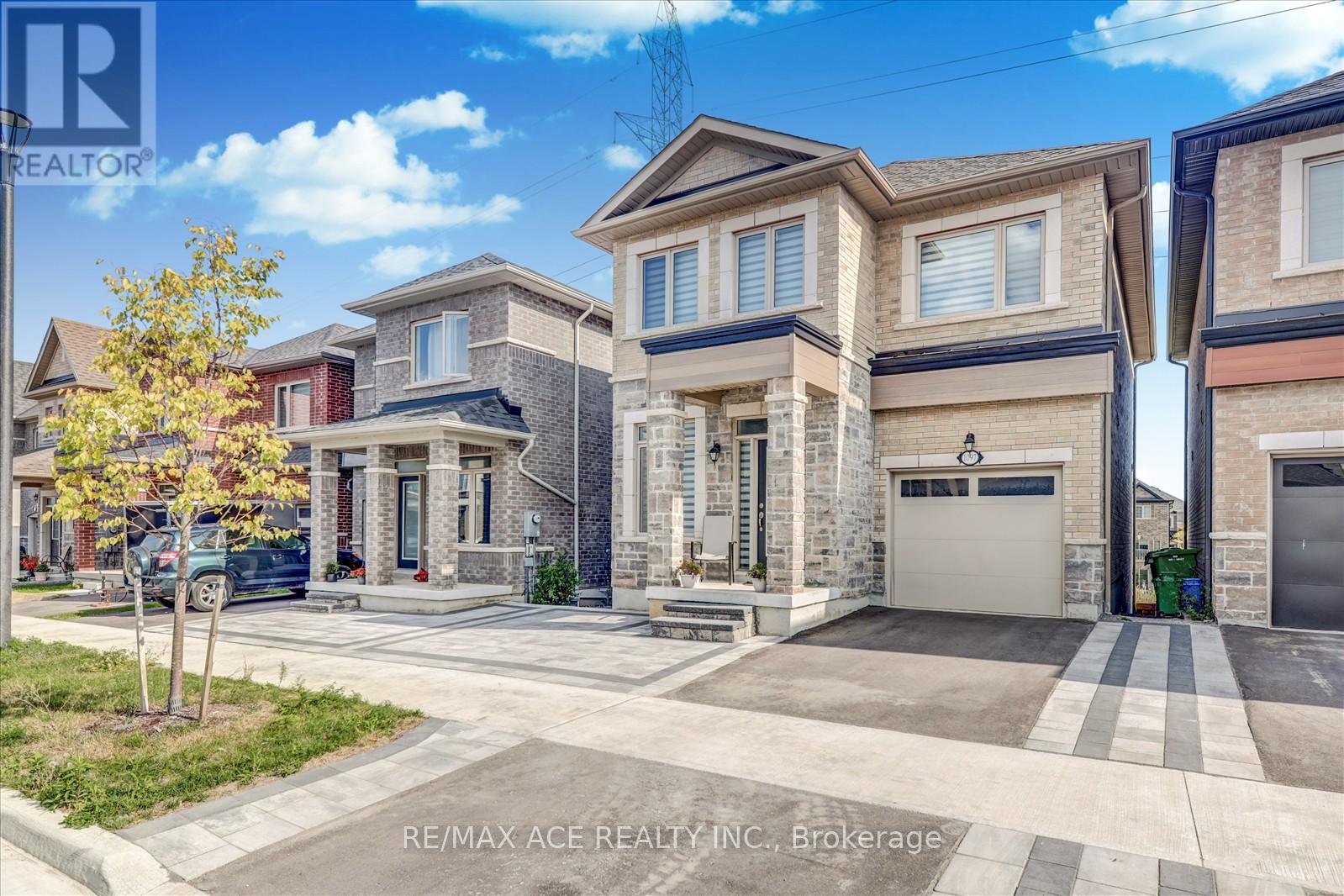 1097 Cameo Street, Pickering, Ontario  L1X 0L7 - Photo 2 - E12402711