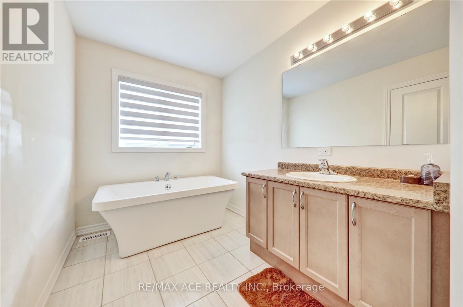 1097 Cameo Street, Pickering, Ontario  L1X 0L7 - Photo 21 - E12402711