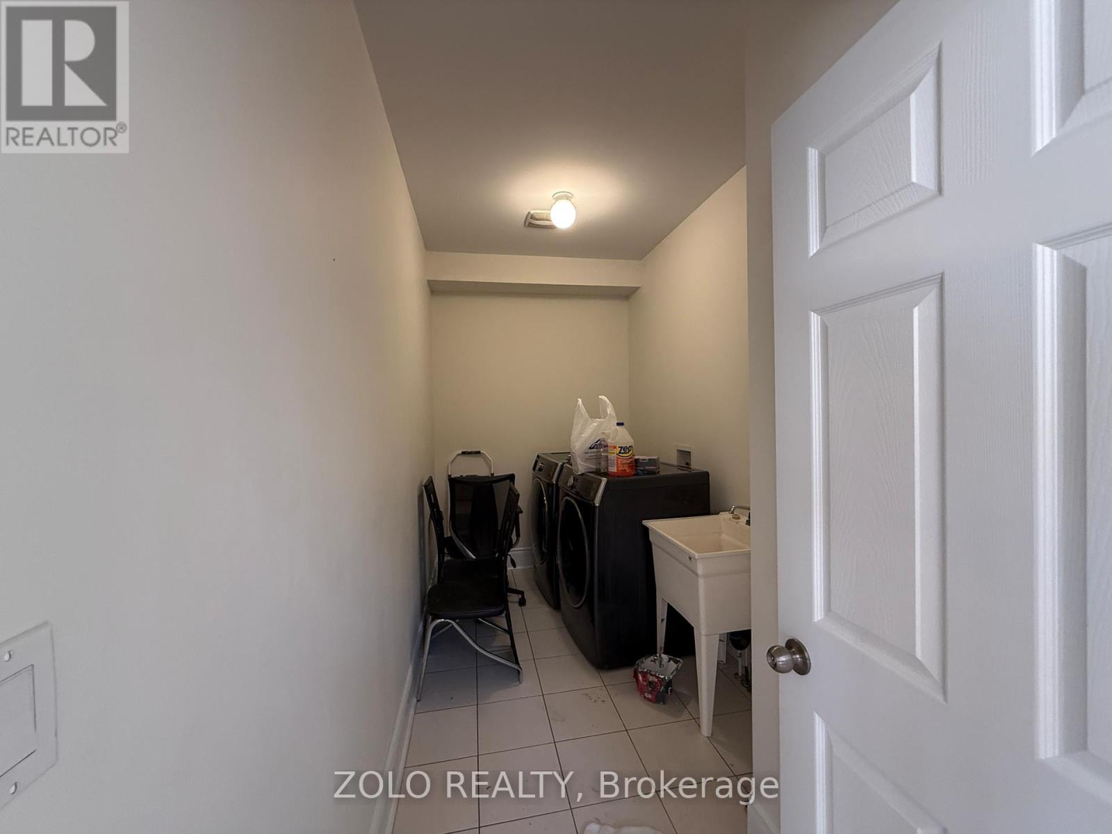 Main And 2nd Floor Only - 89 Slack Street, Bradford West Gwillimbury, Ontario  L3Z 0S5 - Photo 17 - N12402720